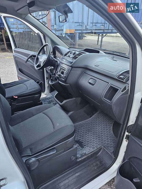 Мінівен Mercedes-Benz Vito 2013 в Сторожинці