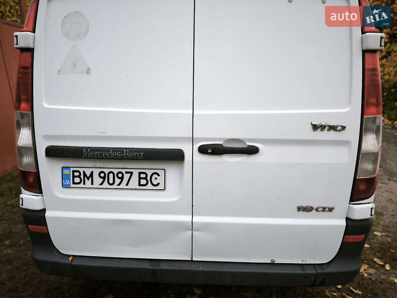 Вантажний фургон Mercedes-Benz Vito 2010 в Харкові