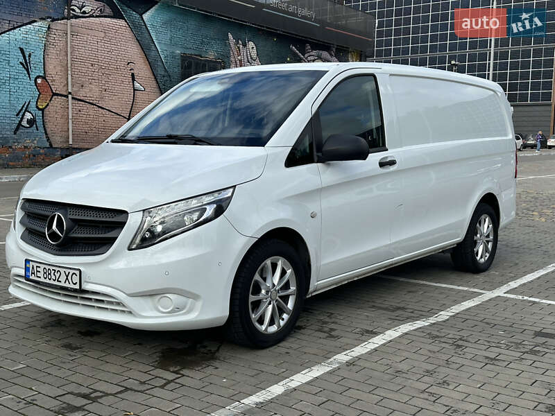 Вантажний фургон Mercedes-Benz Vito 2018 в 