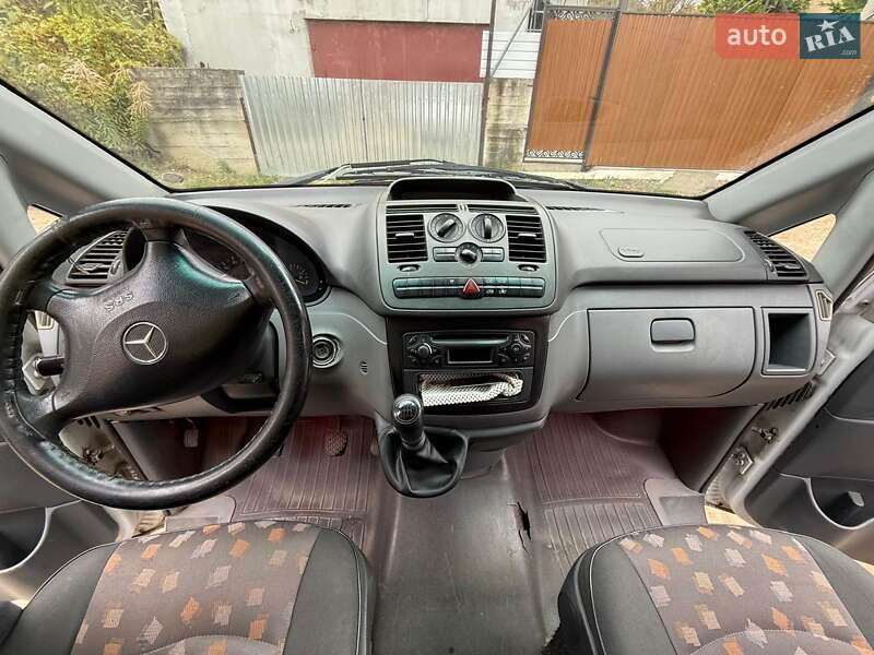Мінівен Mercedes-Benz Vito 2004 в Чернівцях