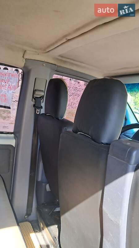 Мінівен Mercedes-Benz Vito 2002 в Горішніх Плавнях фото 18 Мінівен Mercedes-Benz Vito 2002 в Горішніх Плавнях