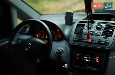 Минивэн Mercedes-Benz Vito 2005 в  фото 15 Минивэн Mercedes-Benz Vito 2005 в