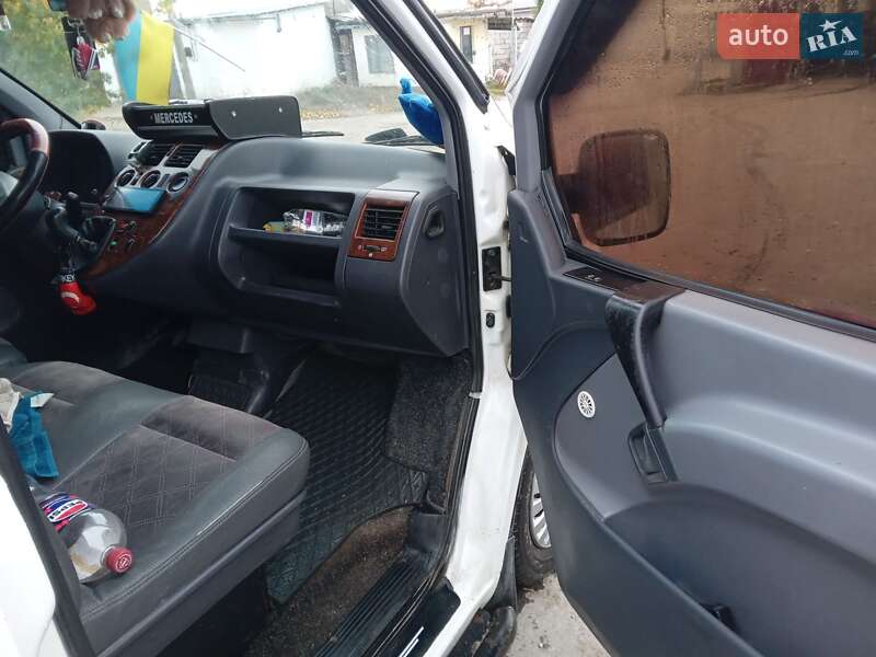 Мінівен Mercedes-Benz Vito 2001 в Кам'янець-Подільському