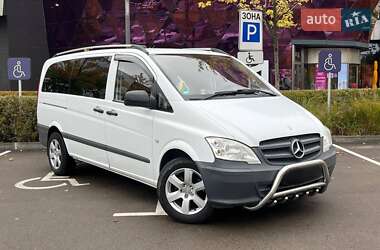 Вантажопасажирський фургон Mercedes-Benz Vito 2010 в Києві