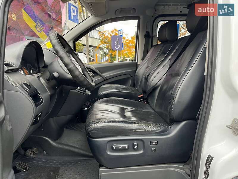Вантажопасажирський фургон Mercedes-Benz Vito 2010 в Києві