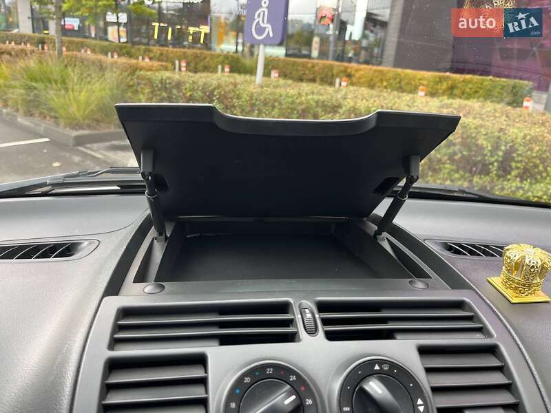 Вантажопасажирський фургон Mercedes-Benz Vito 2010 в Києві