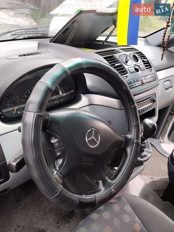 Мінівен Mercedes-Benz Vito 2004 в Києві