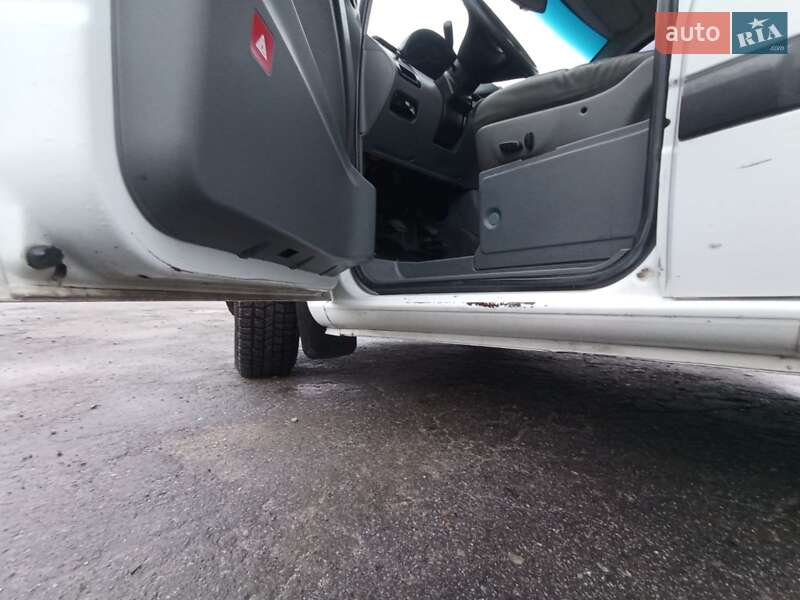 Мінівен Mercedes-Benz Vito 2006 в Новій Ушиці фото 12 Мінівен Mercedes-Benz Vito 2006 в Новій Ушиці