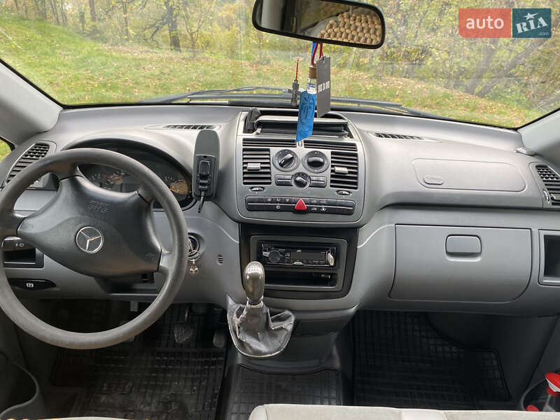 Минивэн Mercedes-Benz Vito 2006 в Корце
