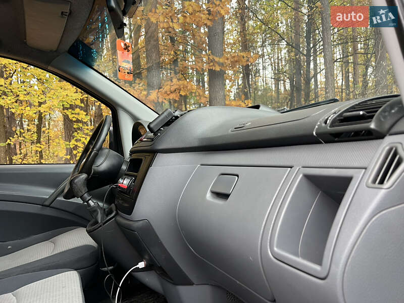 Минивэн Mercedes-Benz Vito 2006 в Житомире