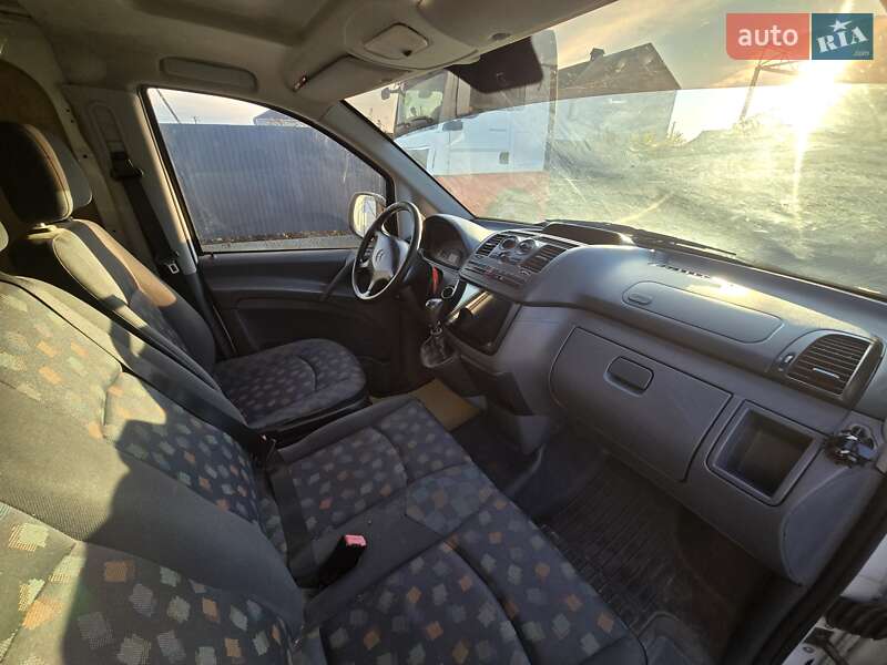 Вантажний фургон Mercedes-Benz Vito 2006 в Первомайську