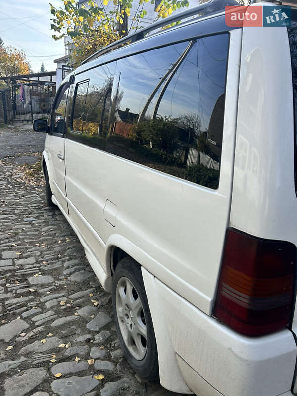 Мінівен Mercedes-Benz Vito 2003 в Чернівцях