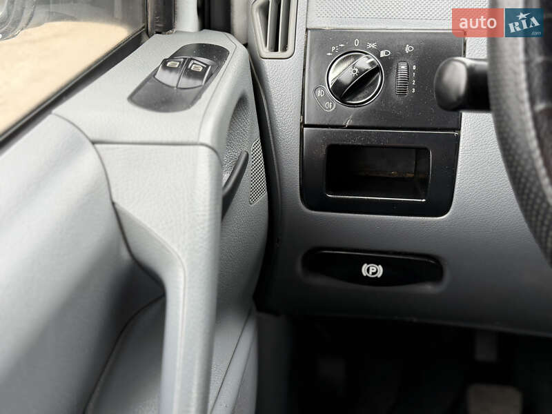 Минивэн Mercedes-Benz Vito 2004 в Ровно