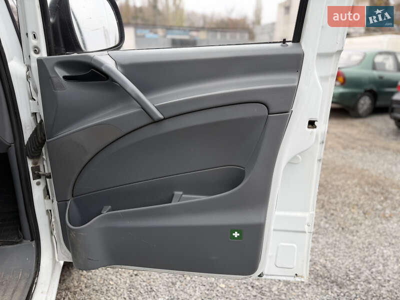 Минивэн Mercedes-Benz Vito 2004 в Ровно