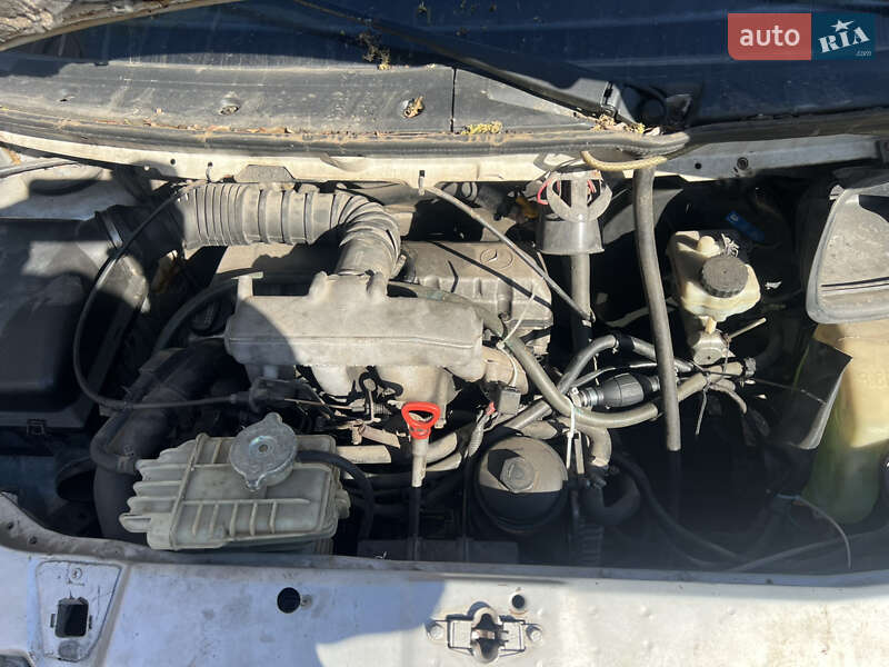 Мінівен Mercedes-Benz Vito 1996 в Дніпрі