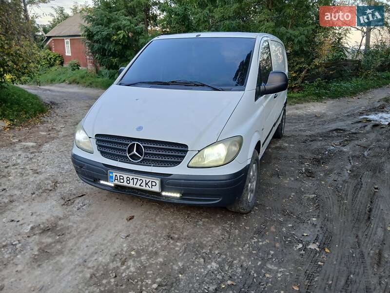 Грузовой фургон Mercedes-Benz Vito 2005 в Хотине