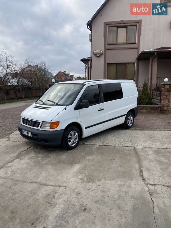 Минивэн Mercedes-Benz Vito 2001 в Вараше