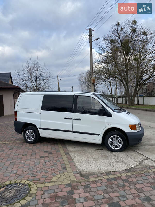 Минивэн Mercedes-Benz Vito 2001 в Вараше