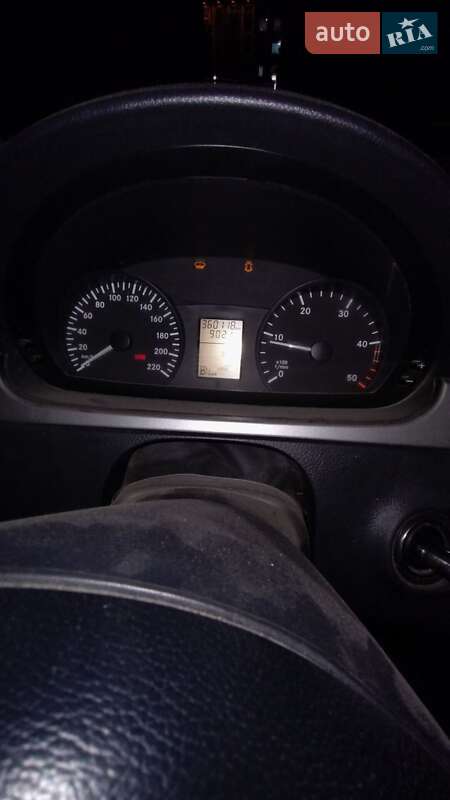 Mercedes-Benz Vito 2012