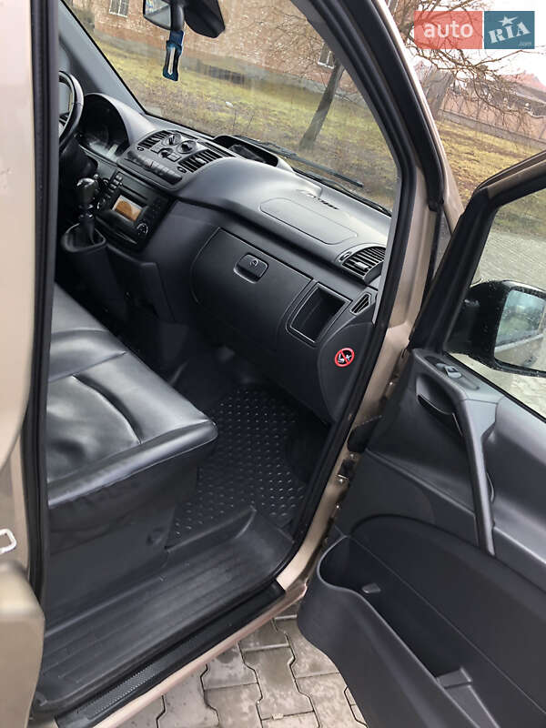 Грузовой фургон Mercedes-Benz Vito 2010 в Черновцах