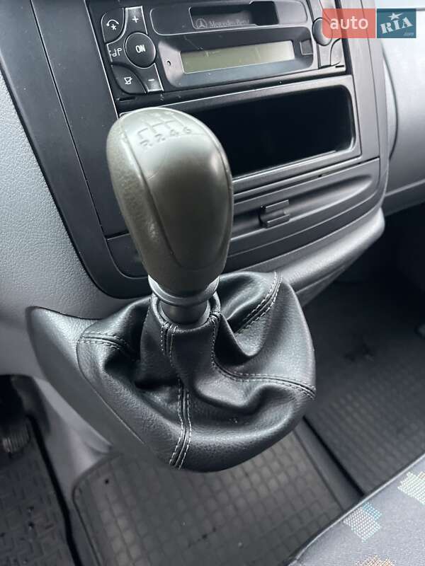 Микроавтобус грузовой (до 3,5т) Mercedes-Benz Vito 2006 в Виннице
