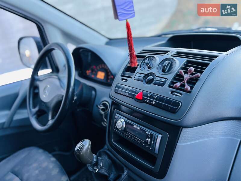 Мінівен Mercedes-Benz Vito 2005 в Чернівцях