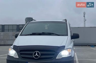 Вантажопасажирський фургон Mercedes-Benz Vito 2013 в Києві