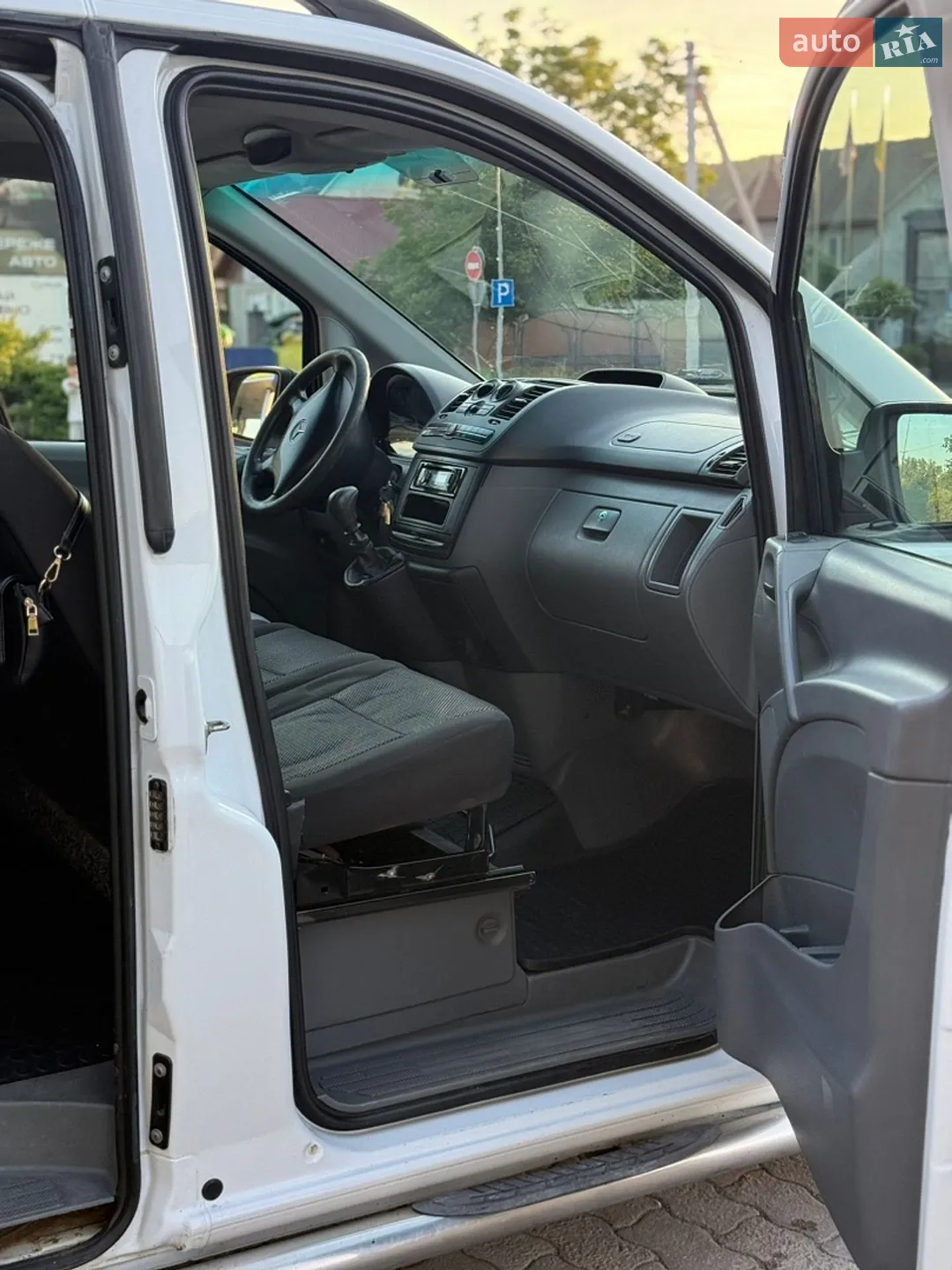 2010 Mercedes-Benz Vito - мініатюра 10