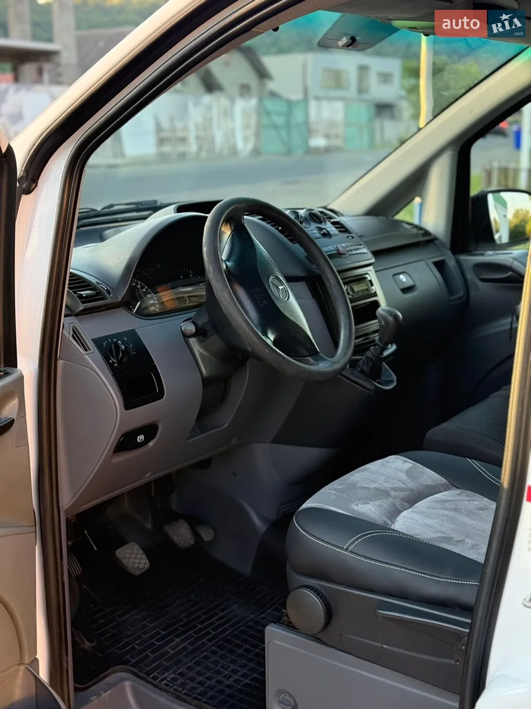 2010 Mercedes-Benz Vito - мініатюра 11