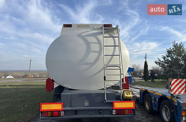 Цистерна Merceron М 343RDP0 2002 в 