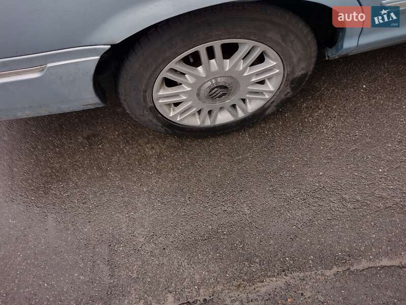 Седан Mercury Grand Marquis 2010 в Киеве
