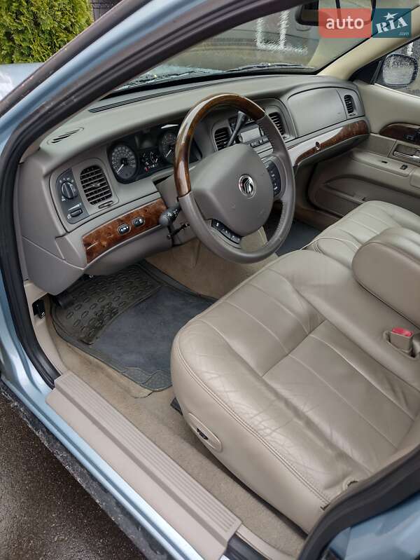 Седан Mercury Grand Marquis 2010 в Киеве