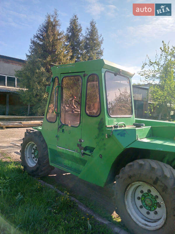 Телескопічні навантажувачі Merlo Panoramic 2005 в Тростянці