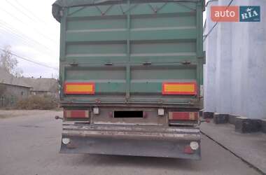 Бортовой полуприцеп Metaco SD 2001 в Одессе