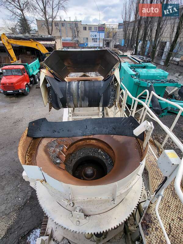 Дробарка (дробильна установка) Metso Minerals Lokotrack 2015 в Києві