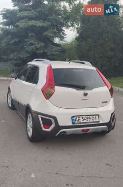 Хэтчбек MG 3 Cross 2013 в 