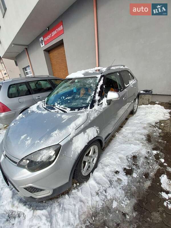 Хэтчбек MG 3 Cross 2013 в Львове