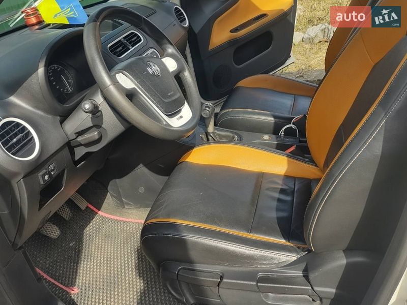 Хэтчбек MG 3 Cross 2013 в Светловодске фото 4 Хэтчбек MG 3 Cross 2013 в Светловодске