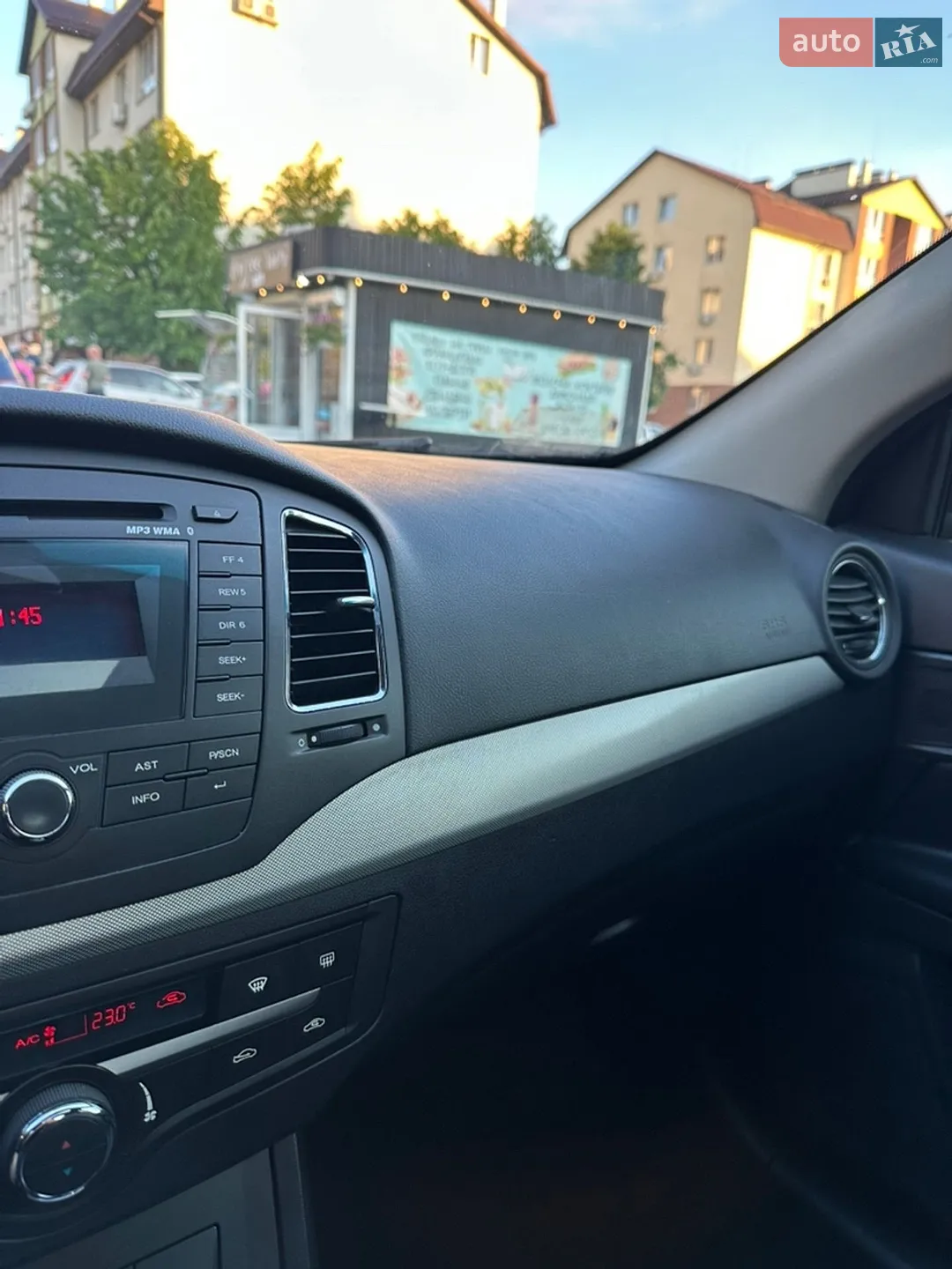 2012 MG 350 - мініатюра 21