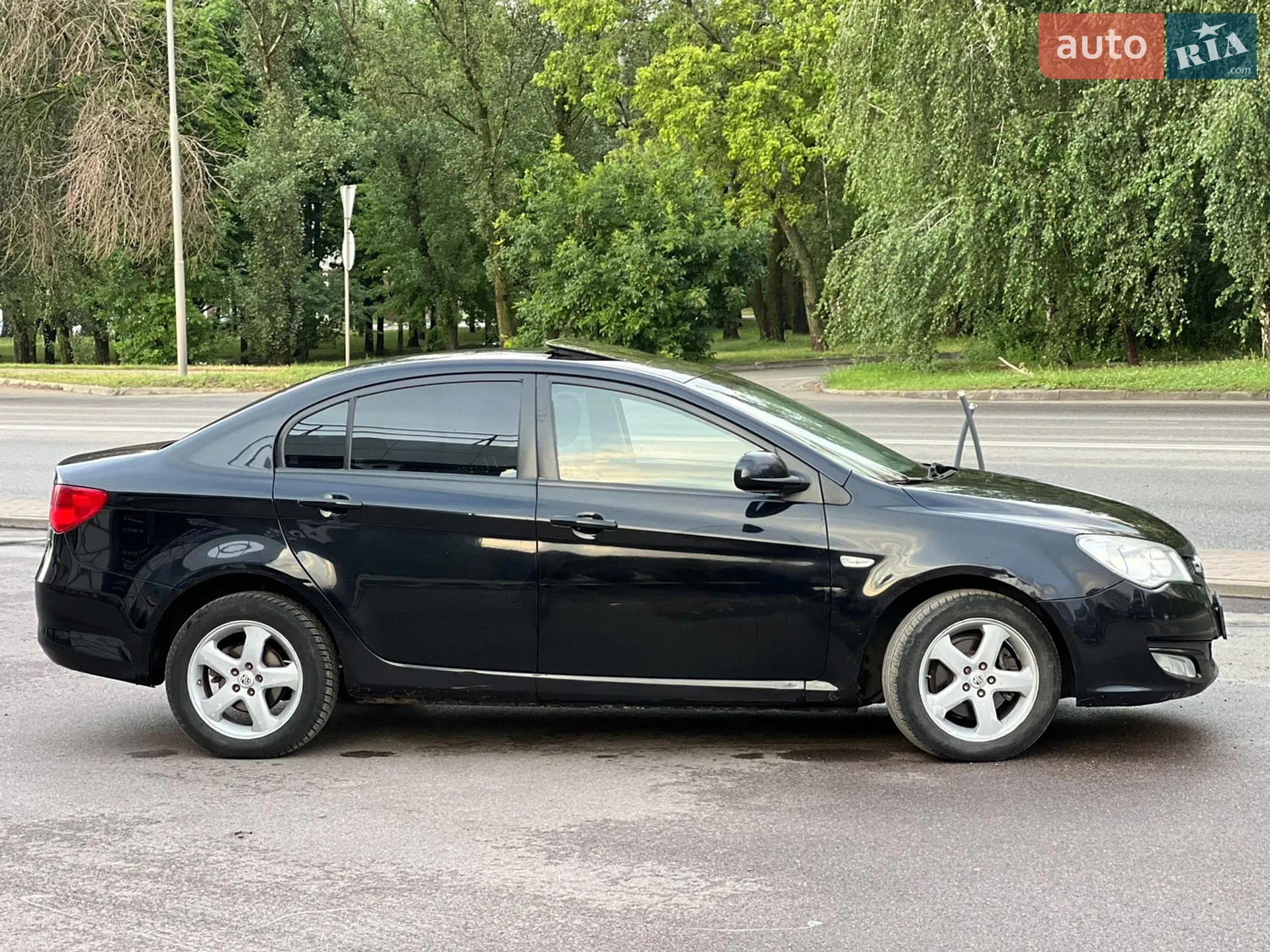 2012 MG 350 - мініатюра 5