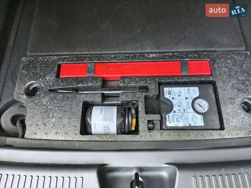 Хетчбек MG 4 2024 в Києві фото 19 Хетчбек MG 4 2024 в Києві