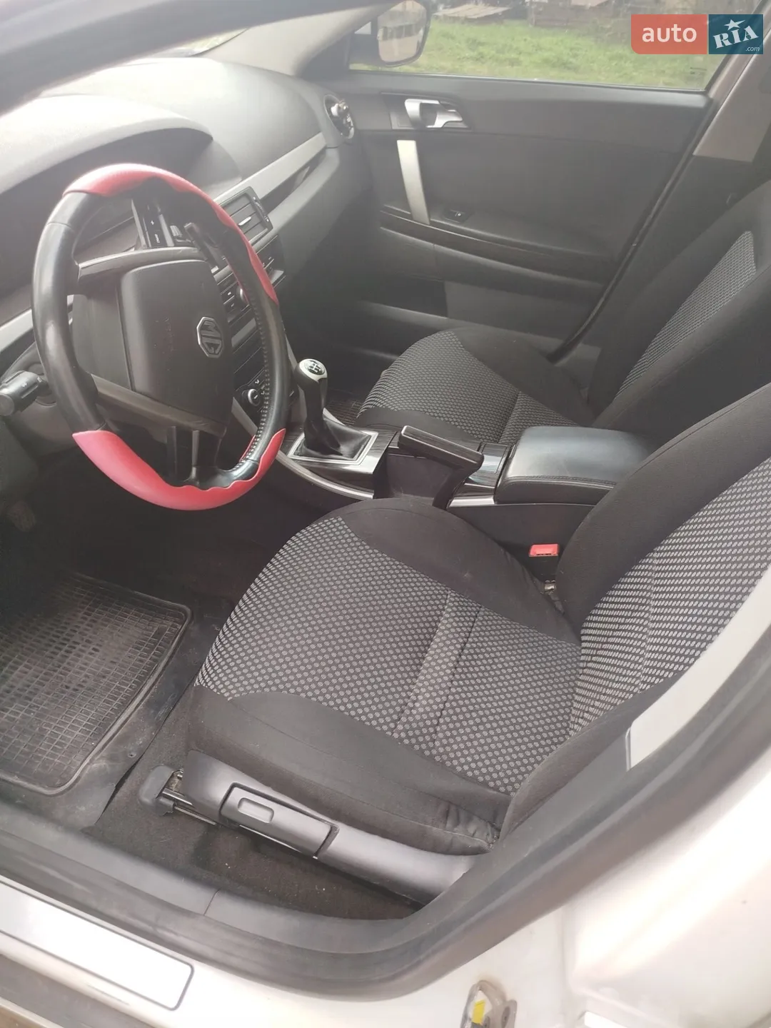 2012 MG 550 - мініатюра 3