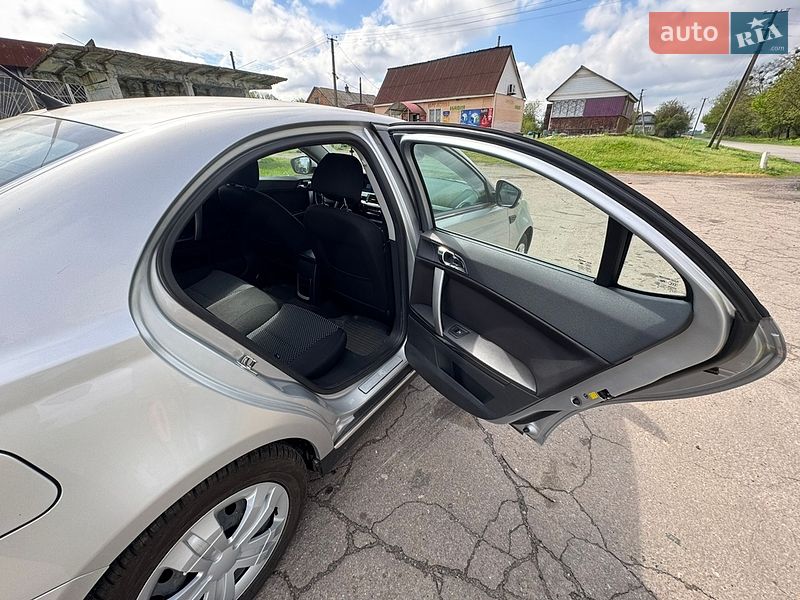 Седан MG 550 2012 в Гребенке