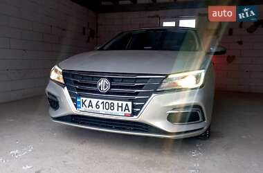 Седан MG 5 2021 в 