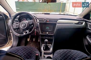 Седан MG 5 2021 в 