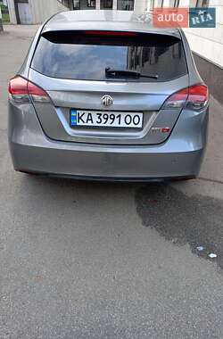 Хэтчбек MG 5 2013 в 
