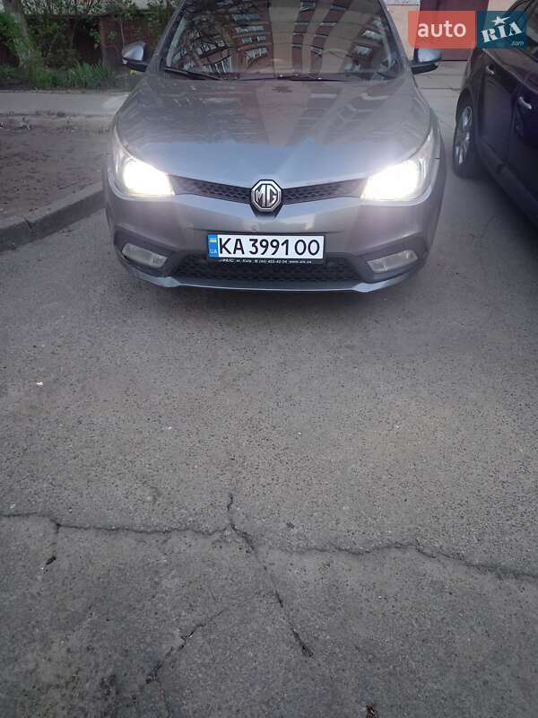 Хэтчбек MG 5 2013 в Киеве