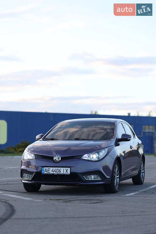 MG 5 2013
