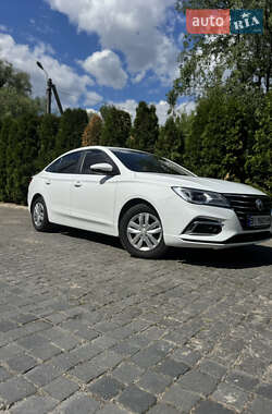 Седан MG 5 2021 в Лохвиці