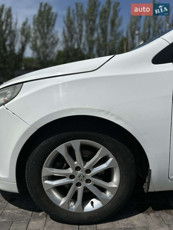 Хетчбек MG 5 2013 в Кривому Розі